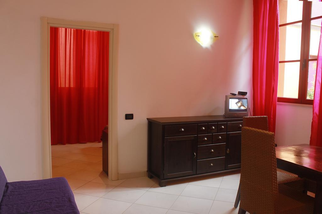 Appartamento Vicino Alla Spiaggia กาลัมโบรเน ภายนอก รูปภาพ