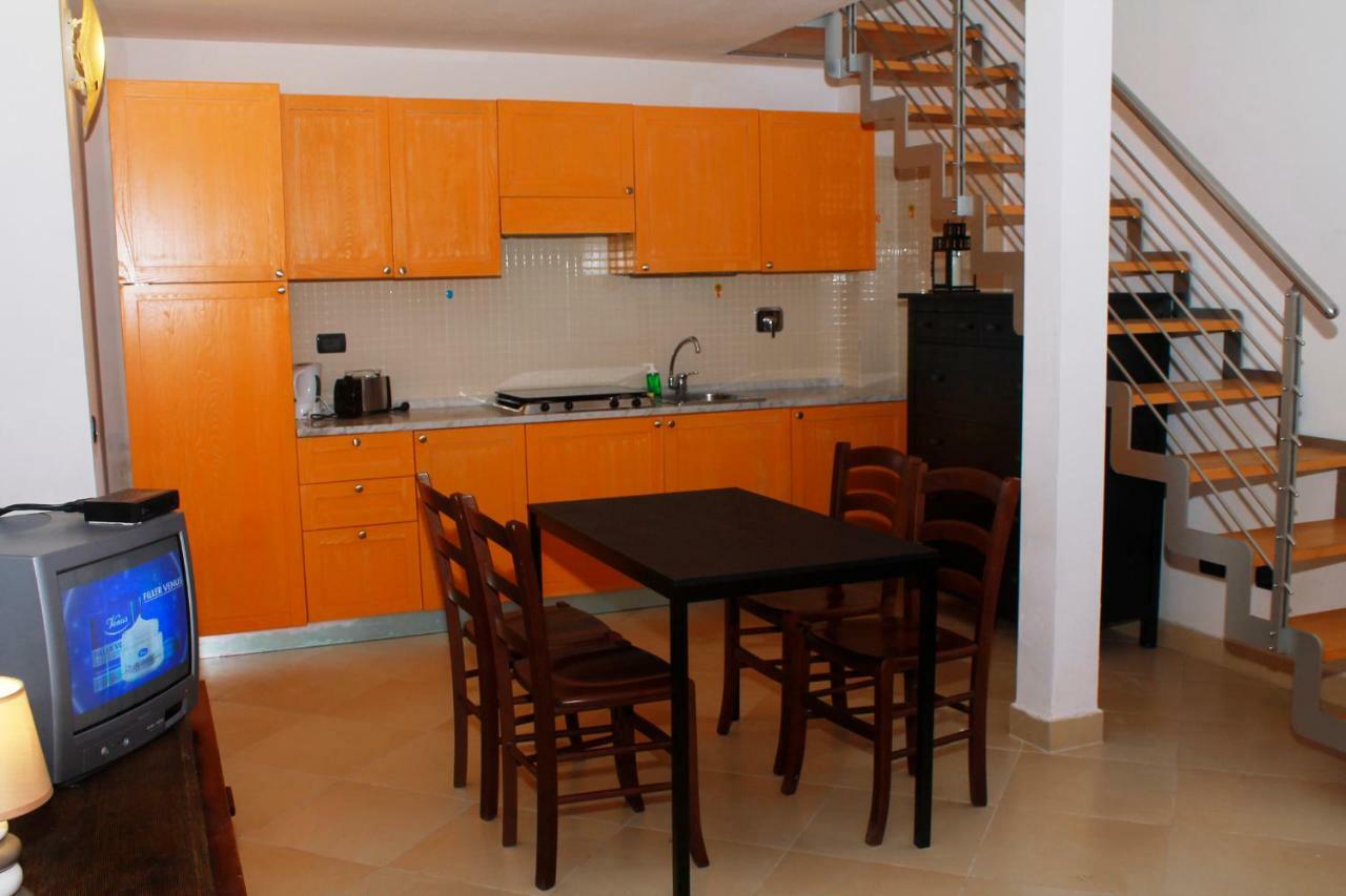 Appartamento Vicino Alla Spiaggia กาลัมโบรเน ภายนอก รูปภาพ