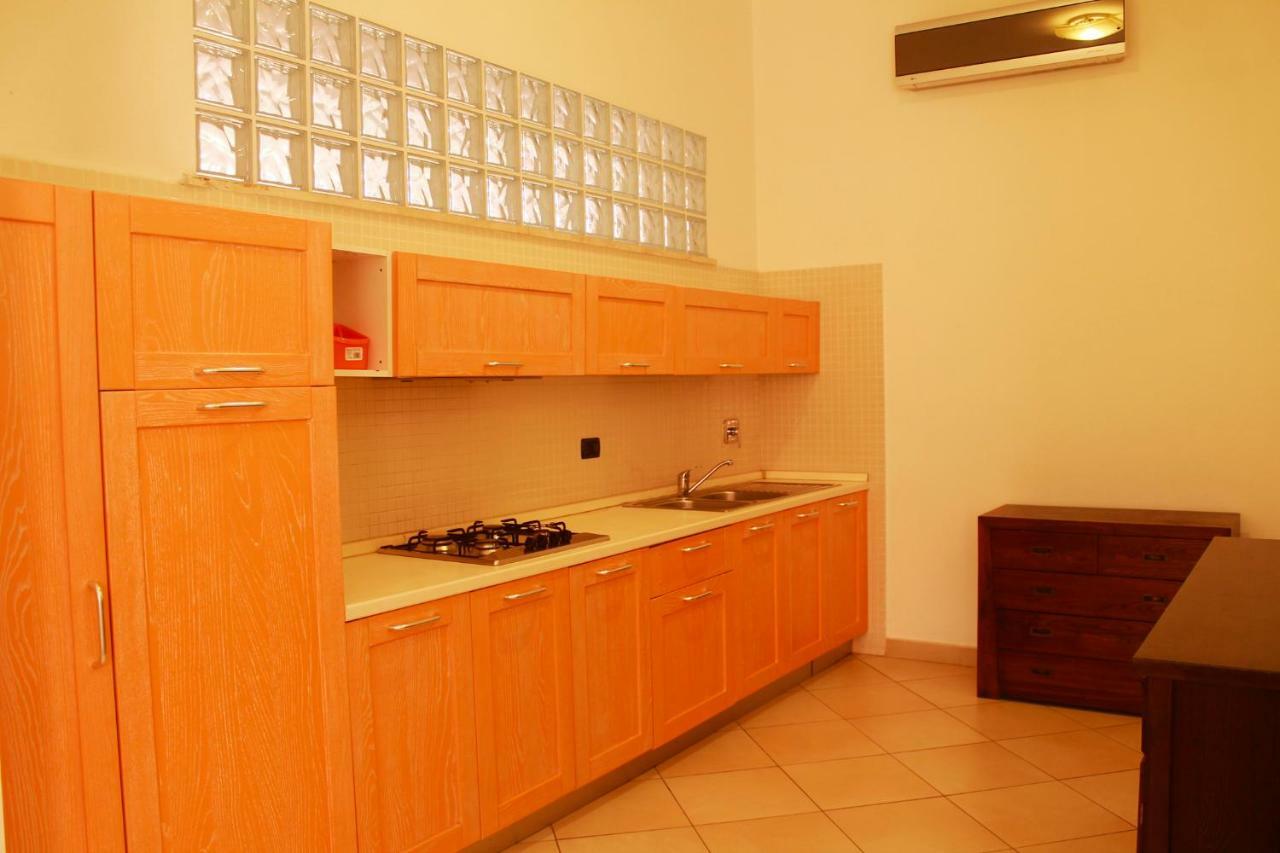 Appartamento Vicino Alla Spiaggia กาลัมโบรเน ภายนอก รูปภาพ
